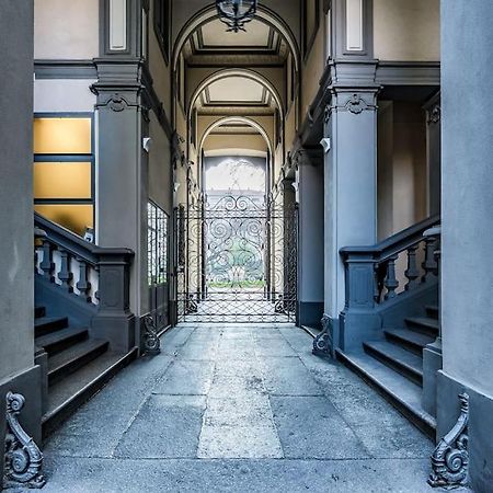 Ad Un Passo Dal Duomo Elegante Appartamento Wifi Μιλάνο Εξωτερικό φωτογραφία