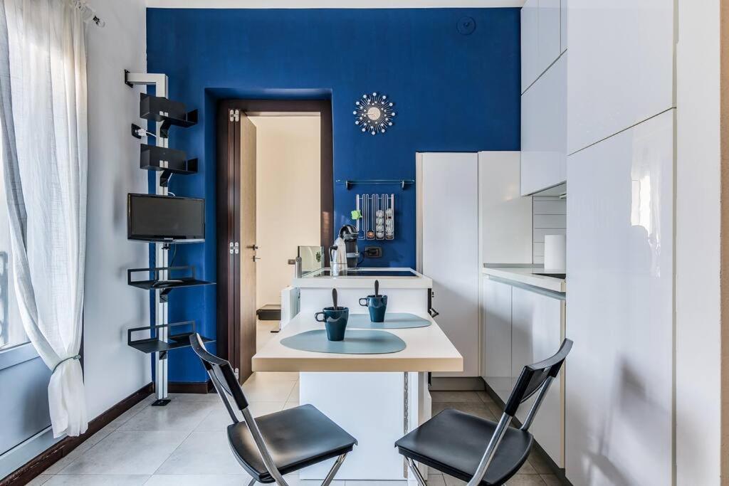 Ad Un Passo Dal Duomo Elegante Appartamento Wifi Μιλάνο Εξωτερικό φωτογραφία